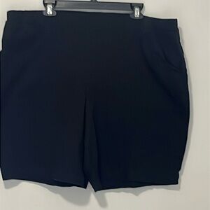 Black shorts, side pockets, elastic waistband, 
Size 3X, length 20 inches.